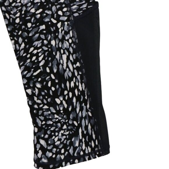 Athleta Spotty Up For Anything Crop Athletic Leggings Black White S - Picture 6 of 9